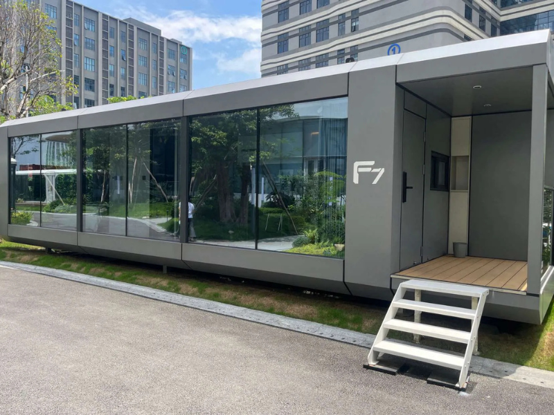 BAUSTADT F70 modular glass capsule house exterior